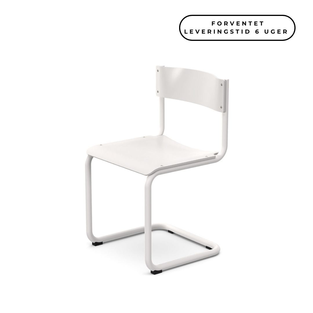 Hvid stol med ryglæn