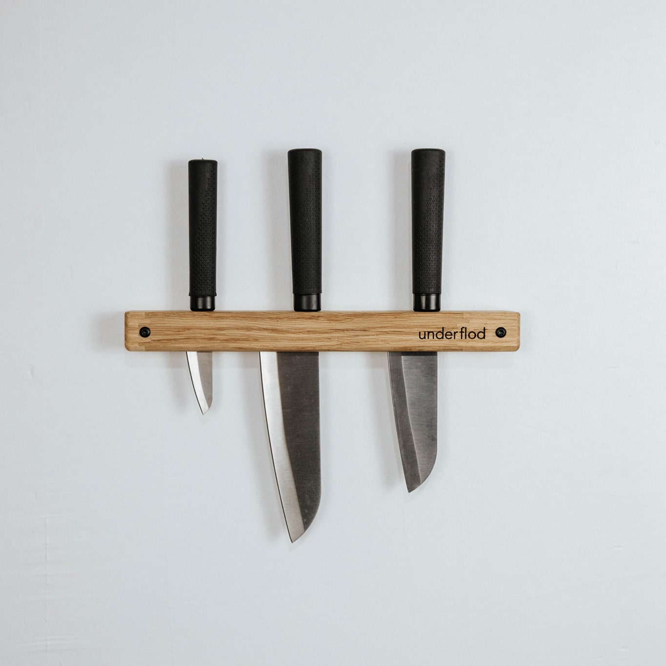 Billede af lille knivholder med 3 knive i